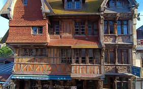 Hotel La Residence Manoir De La Salamandre